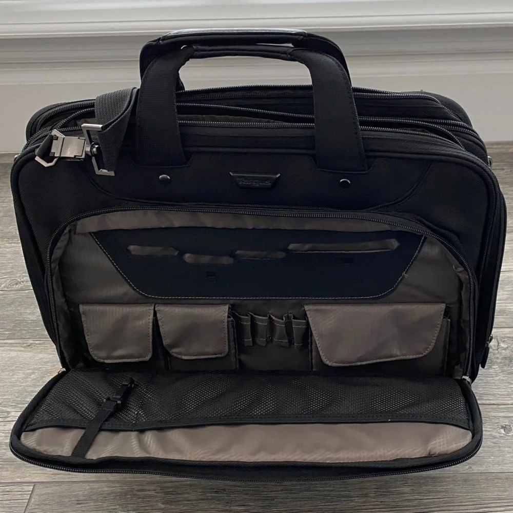 Targus 14” Black Nylon Corporate Traveler Laptop Bag